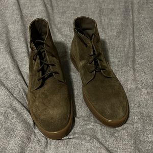 allen edmonds green suede chukka boots